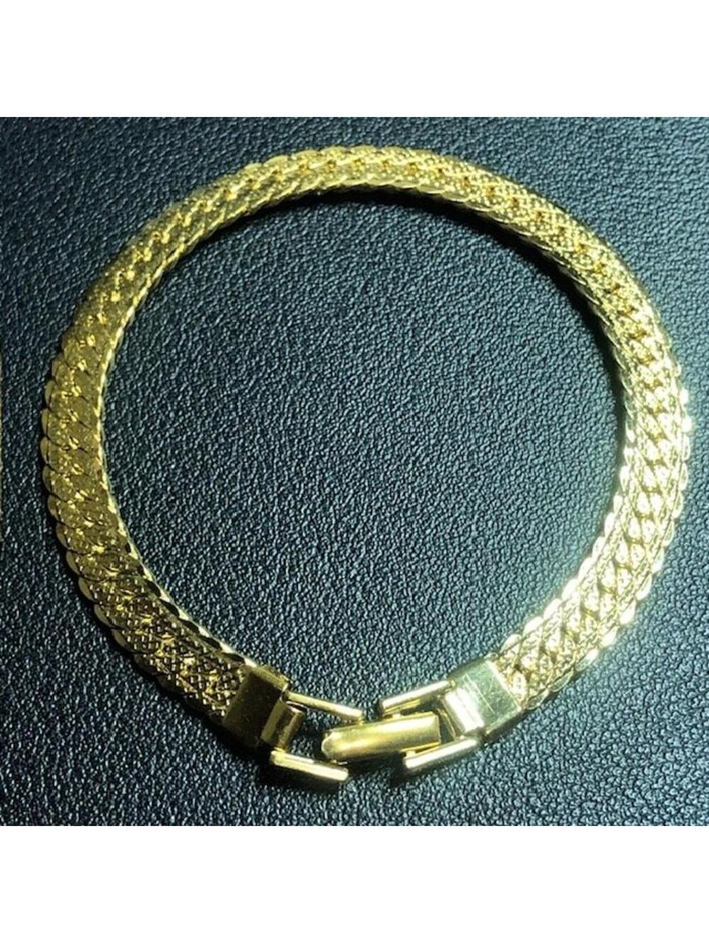 B2099 Napier Gold Tone Textured Flat Mesh Link Bracelet Fold Over Clasp Vintage